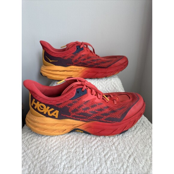 Athletic_Shoes